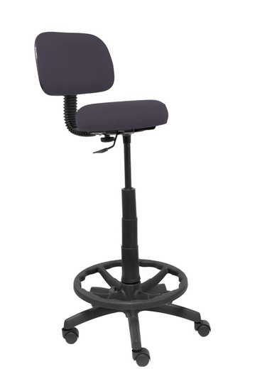 Modelo Llanos Taburete - Taburete ergonómico con mecanismo de contacto lama, regulable en altura y aro reposapiés - Asiento y respaldo tapizados en tejido bali color gris oscuro.