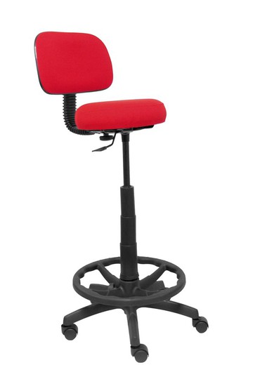 Modelo Llanos Taburete - Taburete ergonómico con mecanismo de contacto lama, regulable en altura y aro reposapiés - Asiento y respaldo tapizados en tejido bali color rojo.