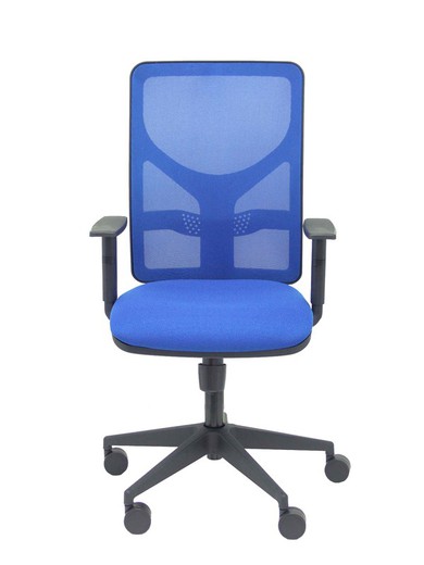 Modelo Motilla - Silla de oficina ergonómica con mecanismo sincro, brazos regulables y ajustable en altura - Respaldo de malla transpirable en color azul y asiento tapizados en tejido BALI color azul.