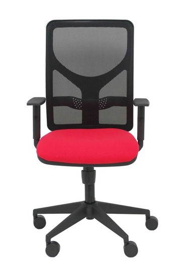 Modelo Motilla - Silla de oficina ergonómica con mecanismo sincro, brazos regulables y ajustable en altura - Respaldo de malla transpirable en color negro y asiento tapizados en tejido BALI color rojo