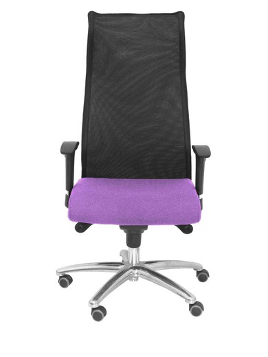 Modelo Sahuco - Sillón de dirección ergonómico con mecanismo sincro y regulable en altura - Respaldo de malla transpirable y asiento tapizados en tejido BALI color lila