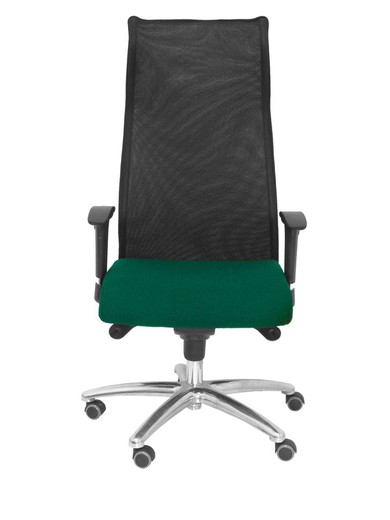 Modelo Sahuco - Sillón de dirección ergonómico con mecanismo sincro y regulable en altura - Respaldo de malla transpirable y asiento tapizados en tejido BALI color verde esmeralda