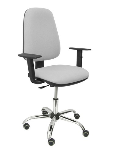 Modelo Sierra CP - Silla de oficina ergonómica con mecanismo de contacto permanente y regulable en altura - Asiento y tejido tapizado en tejido BALI color gris (BRAZOS REGULABLES EN ALTURA)