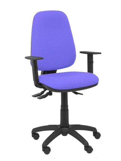 Modelo Sierra S - Silla de oficina ergonómica con mecanismo asincro y regulable en altura - Asiento y tejido tapizado en tejido BALI color azul claro. Base de poliamida en color negro. (BRAZOS REGULABLES INCLUIDOS)