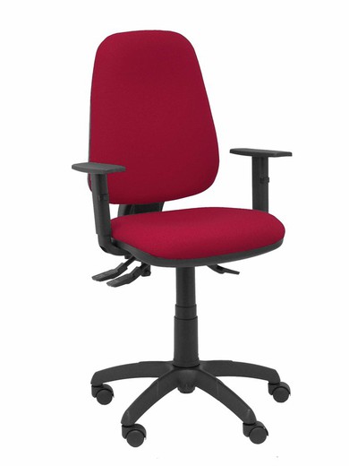 Modelo Sierra S - Silla de oficina ergonómica con mecanismo asincro y regulable en altura - Asiento y tejido tapizado en tejido BALI color granate. Base de poliamida en color negro. (BRAZOS REGULABLES INCLUIDOS)