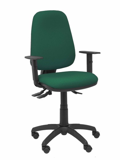 Modelo Sierra S - Silla de oficina ergonómica con mecanismo asincro y regulable en altura - Asiento y tejido tapizado en tejido BALI color verde botella. Base de poliamida en color negro. (BRAZOS REGULABLES INCLUIDOS)