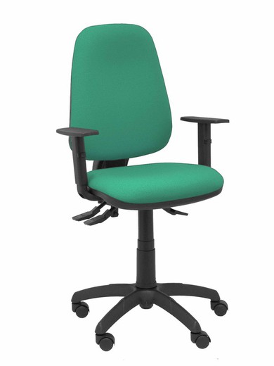 Modelo Sierra S - Silla de oficina ergonómica con mecanismo asincro y regulable en altura - Asiento y tejido tapizado en tejido BALI color verde esmeralda. Base de poliamida en color negro. (BRAZOS REGULABLES INCLUIDOS)