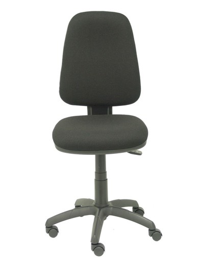 Modelo Sierra S - Silla de oficina ergonómica con mecanismo asincro y regulable en altura. Base de poliamida de color negro - Asiento y respaldo tapizados en tejido BALI color negro.