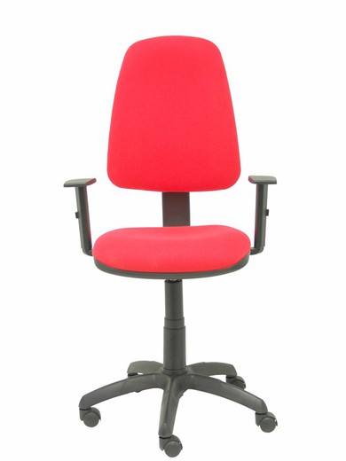 Modelo Sierra - Silla de oficina con mecanismo de contacto permanente y regulable en altura - Asiento y respaldo tapizados en tejido BALI color rojo. Brazos regulables incluidos