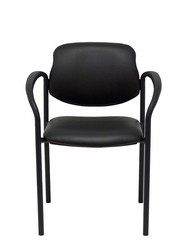 Modelo Styl - Silla confidente de 4 patas, con brazos y estructrua negra - Asiento y respaldo tapizados en tejido similpiel negro