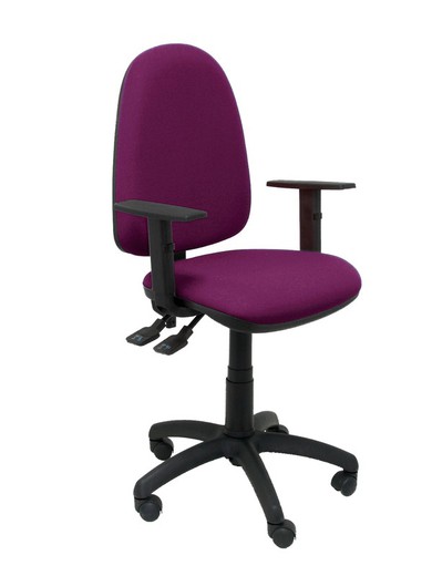 Modelo Tribaldos - Silla de oficina con mecanismo de contacto permanente de doble maneta y regulable en altura - Asiento y respaldo tapizados en tejido BALI color morado (BRAZOS REGULABLES INCLUIDOS)