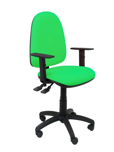 Modelo Tribaldos - Silla de oficina con mecanismo de contacto permanente de doble maneta y regulable en altura - Asiento y respaldo tapizados en tejido BALI color pistacho (BRAZOS REGULABLES INCLUIDOS)