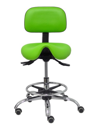 Modelo Zarza. Taburete especialmente diseñado para uso clínico giratorio y ergonómico con asiento anatómico y regulable en altura(aro reposapiés cromado INCLUIDO)  Asiento y respaldo tapizados en similpiel color pistacho. (FÁCIL DE LIMPIAR)