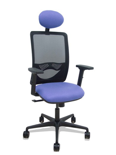 Modelo Zulema - Silla de oficina ergonómica con mecanismo sincro, brazos 2D- Respaldo de malla transpirable en color negro y asiento tapizados en tejido BALI color azul claro. Ruedas de nailon de 65mm. Cabecero fijo tapizado