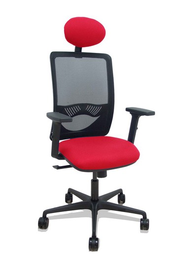 Modelo Zulema - Silla de oficina ergonómica con mecanismo sincro, brazos 2D- Respaldo de malla transpirable en color negro y asiento tapizados en tejido BALI color rojo. Ruedas de nailon de 65mm. Cabecero fijo tapizado