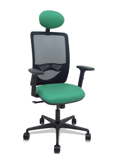 Modelo Zulema - Silla de oficina ergonómica con mecanismo sincro, brazos 2D- Respaldo de malla transpirable en color negro y asiento tapizados en tejido BALI color verde esmeralda. Ruedas de nailon de 65mm. Cabecero fijo tapizado