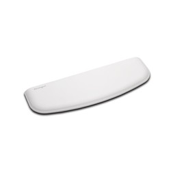 ErgoSoft™ wrist rest for slim and compact keyboards