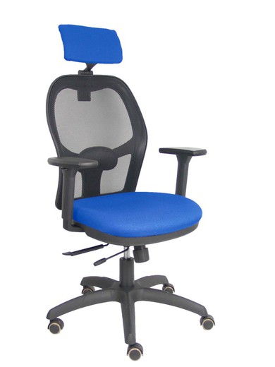 Silla con sistema traslack con malla negra y asiento bali azul con brazos 3D, cabecero regulable