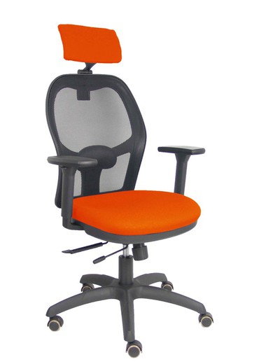 Silla con sistema traslack con malla negra y asiento bali naranja oscuro con brazos 3D, cabecero regulable