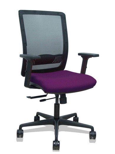 Silla de oficina ergonómica con mecanismo sincro con traslack, brazos regulables en 2D y ajustable en altura