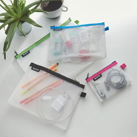 Fuchsia waterproof WOW bag (24 x 17 cm) M