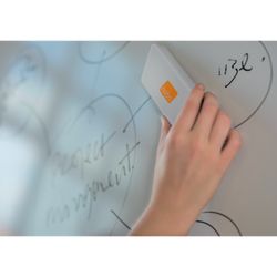 Magnetyczna gumka do tablic NOBO (doskonale pasuje do nowej półki na pióra), biała