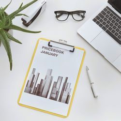 Teczka WOW z metalowym klipsem. Wykonane w PS. DIN A4. żółty