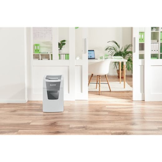 IQ Auto+ Office 150 P5 Aktenvernichter, automatische Zufuhr, weiß