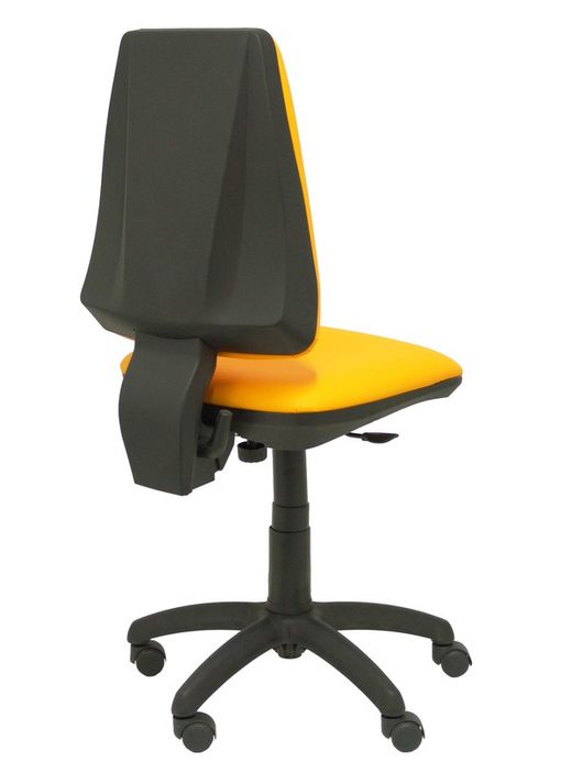 Modelo 14CP  Silla de oficina ergonómica con mecanismo permanente y regulable en altura  Asiento y respaldo tapizados en similpiel color naranja.