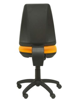 Modelo 14CP  Silla de oficina ergonómica con mecanismo permanente y regulable en altura  Asiento y respaldo tapizados en similpiel color naranja.