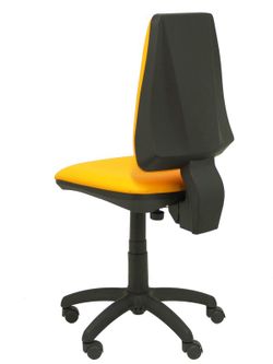 Modelo 14CP  Silla de oficina ergonómica con mecanismo permanente y regulable en altura  Asiento y respaldo tapizados en similpiel color naranja.