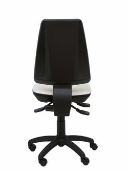 Modelo 14S  Silla de oficina ergonómica con mecanismo asincro, regulable en altura y ruedas de nailon  Asiento y respaldo tapizados en similpiel color blanco