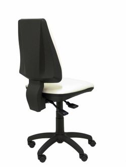 Modelo 14S  Silla de oficina ergonómica con mecanismo asincro, regulable en altura y ruedas de nailon  Asiento y respaldo tapizados en similpiel color blanco