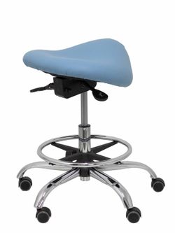 Modelo Alatoz. Taburete clínico giratorio y ergonómico con asiento anatómico y regulable en altura (aro reposapiés cromado INCLUIDO)  Asiento tapizado en similpiel color azul claro (FÁCIL DE LIMPIAR)