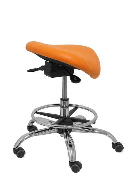 Modelo Alatoz. Taburete clínico giratorio y ergonómico con asiento anatómico y regulable en altura (aro reposapiés cromado INCLUIDO)  Asiento tapizado en similpiel color naranja (FÁCIL DE LIMPIAR)