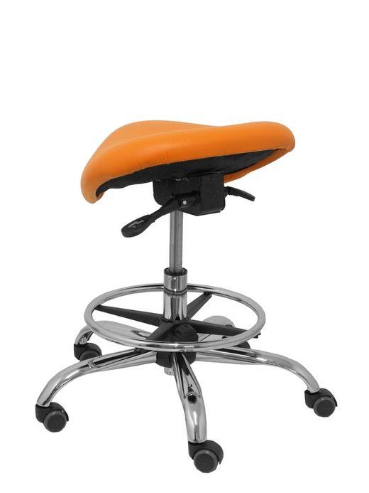Modelo Alatoz. Taburete clínico giratorio y ergonómico con asiento anatómico y regulable en altura (aro reposapiés cromado INCLUIDO)  Asiento tapizado en similpiel color naranja (FÁCIL DE LIMPIAR)