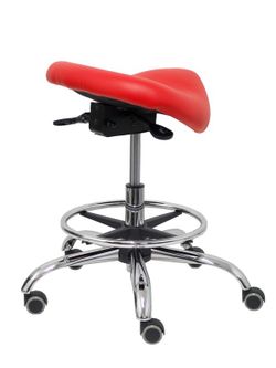 Modelo Alatoz. Taburete clínico giratorio y ergonómico con asiento anatómico y regulable en altura (aro reposapiés cromado INCLUIDO). Asiento tapizado en similpiel color rojo (FÁCIL DE LIMPIAR)