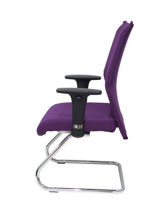 Modelo Albacete confidente patín  Sillón confidente ergonómico para visitas con patín cromado  Asiento y respaldo tapizados en tejido BALI color morado