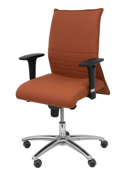 Modelo Albacete confidente - Sillón confidente ergonómico para visitas con mecanismo sincro y regulable en altura - Asiento y respaldo tapizados en tejido BALI color marrón