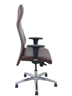 Modelo Albacete - Sillón de dirección ergonómico con mecanismo sincro y regulable en altura - Asiento y respaldo tapizados en similpiel color marrón oscuro.