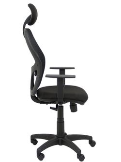 Modelo Alocén - Silla de oficina ergonómica con mecanismo sincro, brazos regulables y ajustable en altura - Respaldo de malla transpirable en color negro con cabecero fijo y asiento tapizados en tejido BALI color negro.