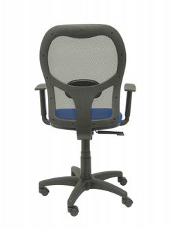 Modelo Alocén - Silla de oficina ergonómica con mecanismo sincro, brazos regulables y ajustable en altura - Respaldo de malla transpirable en color negro y asiento tapizados en tejido BALI color azul