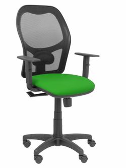 Modelo Alocén - Silla de oficina ergonómica con mecanismo sincro, brazos regulables y ajustable en altura - Respaldo de malla transpirable en color negro y asiento tapizados en tejido BALI color verde.
