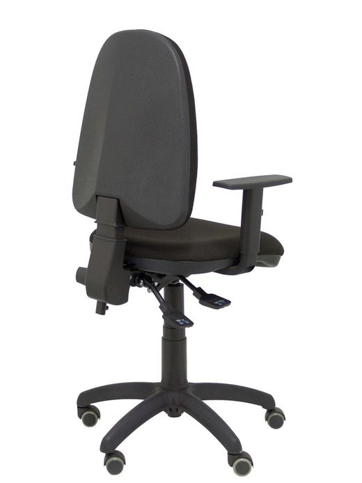 Modelo Ayna S - Silla de oficina ergonómica con mecanismo asincro y regulable en altura - Asiento y respaldo tapizados en tejido BALI color negro. Brazos regulables en altura.