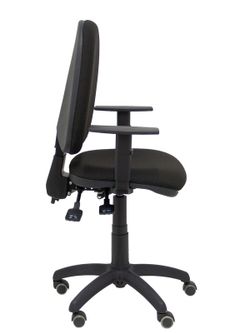 Modelo Ayna S - Silla de oficina ergonómica con mecanismo asincro y regulable en altura - Asiento y respaldo tapizados en tejido BALI color negro. Brazos regulables en altura.