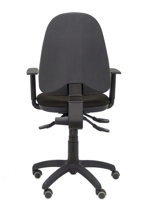 Modelo Ayna S - Silla de oficina ergonómica con mecanismo asincro y regulable en altura - Asiento y respaldo tapizados en tejido BALI color negro. Brazos regulables en altura.