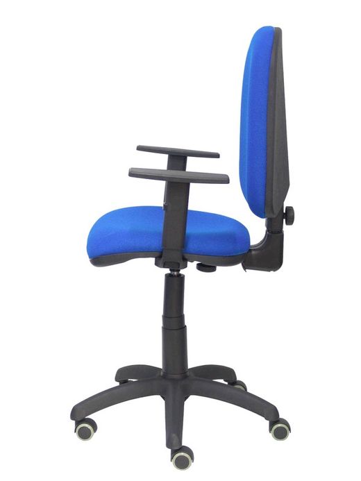 Modelo Ayna - Silla de oficina ergonómica con mecanismo de contacto permanente, regulable en altura y ruedas de parqué - Asiento y respaldo tapizados en tejido BALI color azul (BRAZOS REGULABLES EN ALTURA)