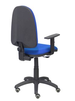 Modelo Ayna - Silla de oficina ergonómica con mecanismo de contacto permanente, regulable en altura y ruedas de parqué - Asiento y respaldo tapizados en tejido BALI color azul (BRAZOS REGULABLES EN ALTURA)