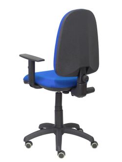 Modelo Ayna - Silla de oficina ergonómica con mecanismo de contacto permanente, regulable en altura y ruedas de parqué - Asiento y respaldo tapizados en tejido BALI color azul (BRAZOS REGULABLES EN ALTURA)
