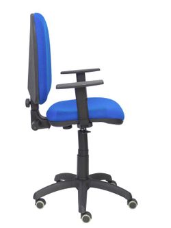 Modelo Ayna - Silla de oficina ergonómica con mecanismo de contacto permanente, regulable en altura y ruedas de parqué - Asiento y respaldo tapizados en tejido BALI color azul (BRAZOS REGULABLES EN ALTURA)